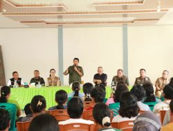 Kepala BNPB Tinjau Dampak Gempa Poso, Janjikan Bantuan