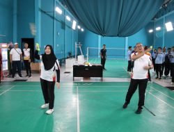 Semarak Hari Bhakti Ke-80 Kejati Sulteng Gelar Turnamen Badminton