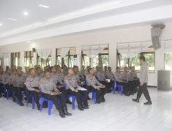Humas Polda Sulteng Latih Siswa SPN Kunci Komunikasi Efektif