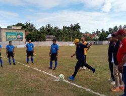 Turnamen Sepak Bola “Kaka Baju Hitam” Resmi di Buka Ketua KONI Parigi Moutong