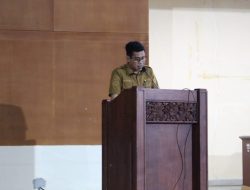 Bupati Parimo Perintahkan THR dan Gaji Guru Agama Segera Dibayarkan