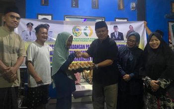 Wabup Abdul Sahid Salurkan Bantuan, Pada Safari Ramadhan di Desa Sienjo