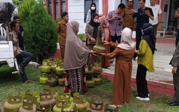 Pemkab Parigi Moutong Bagikan Gas Gratis Ringankan Beban Warga