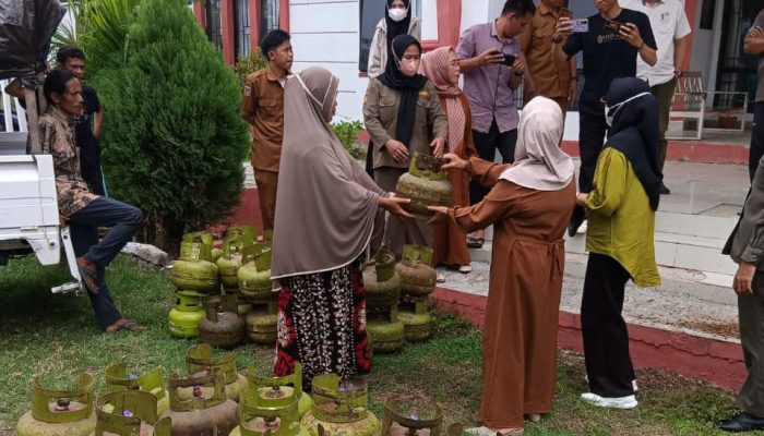 Pemkab Parigi Moutong Bagikan Gas Gratis Ringankan Beban Warga