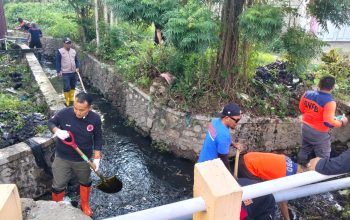 Kolaborasi Warga Bantaya dan OPD Bersihkan Sungai Cegah Ancaman Banjir