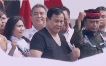 Prabowo Turun Sapa Buruh Usai Pidato May Day