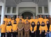 Erwin Burase Lepas Calon Mahasiswa Poltekkesos Studi Bandung