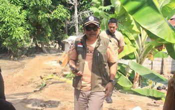 Wabup Tinjau Dampak Banjir Avolua, Pastikan Penanganan Berlanjut