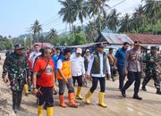 Bupati Parimo Turun Langsung Tangani Dampak Banjir Bandang Avolua