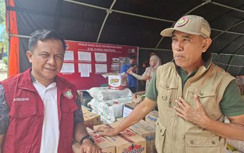 Korban Banjir Bandang Avolua, PGRI Ampibabo Turut Ambil Bagian Memberikan Bantuan
