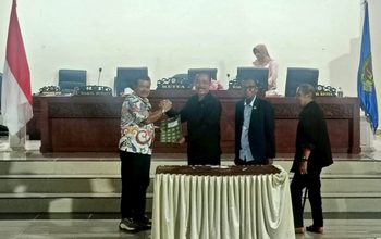 Pemkab dan DPRD Parimo Perkuat Sinergi Bahas APBD Perubahan