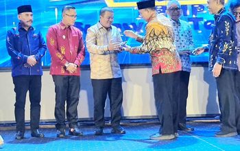 Parimo Raih Dua Penghargaan Pendidikan Anugerah Bage Nggabelo